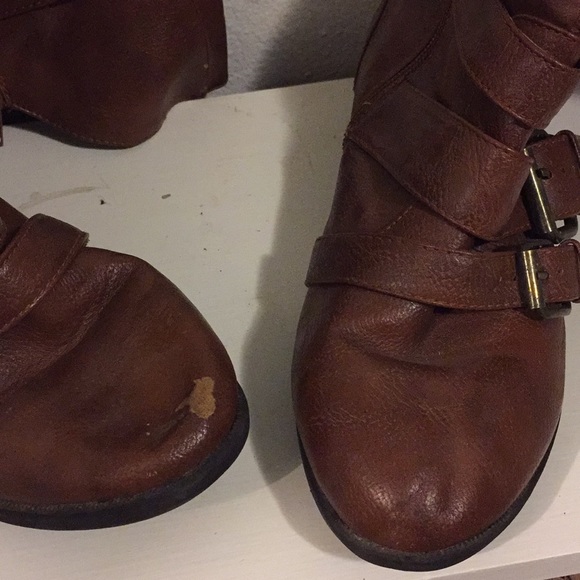 Brown knee high boots - Picture 2 of 2